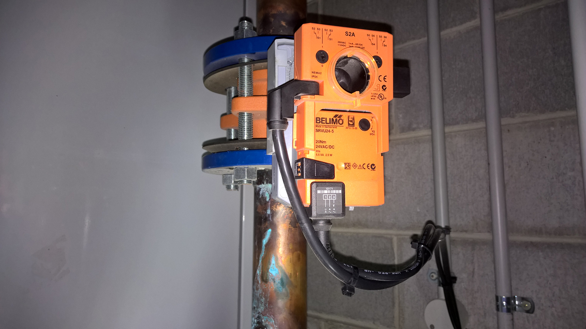 electrical services - Belimo 24 volt condenser water shut off valve serving a air conditioning unit in parramatta. We shut off the condenserwater when the A/C unit is not running
